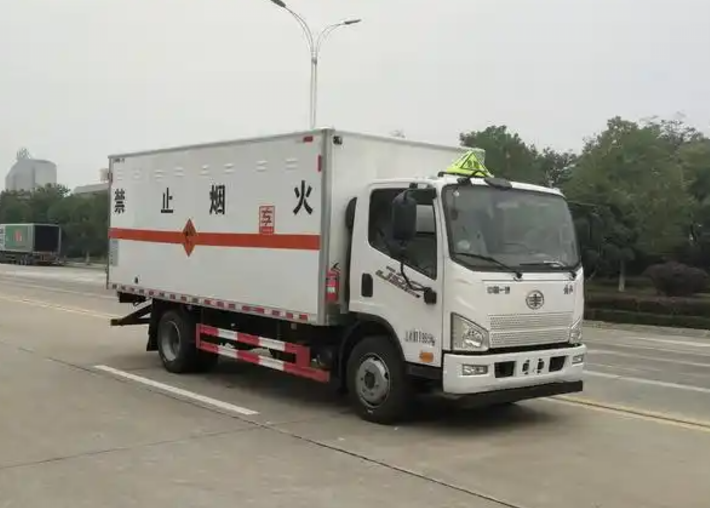 洛江爆破器材运输车可以上高速吗？